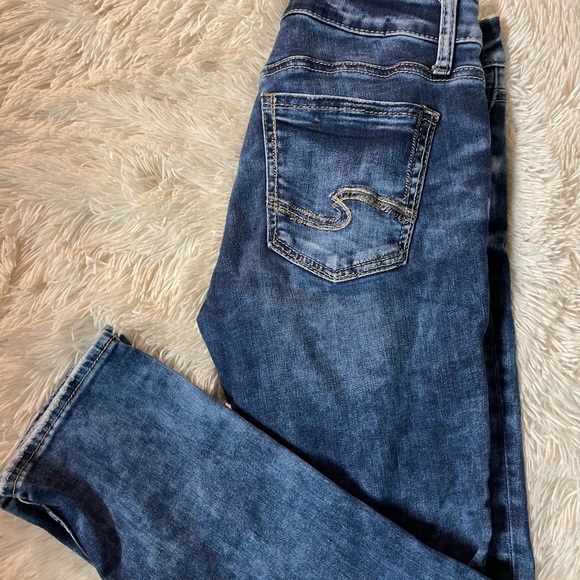 4/$15 Silver Jeans Dark Blue Skinny Capri Jeans - Picture 1 of 10